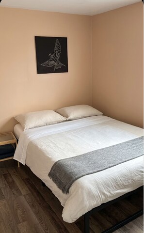 3 dormitorios, tabla de planchar con plancha, wifi y ropa de cama