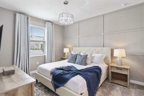 9 bedrooms, travel cot, free WiFi, bed sheets - Storey Lake | 9 Br 26ppl | Pool, Games, Resort (Kissimmee)