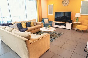 Smart TV - Windsor Iand | 5 Br 12ppl | Pool, WATER PARK (Davenport)