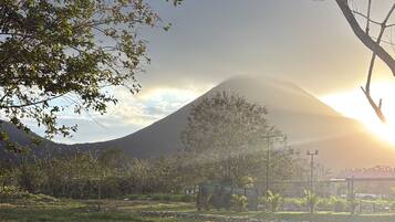 Villa Luxe, vue montagne | Enceinte de lâhĂ©bergement