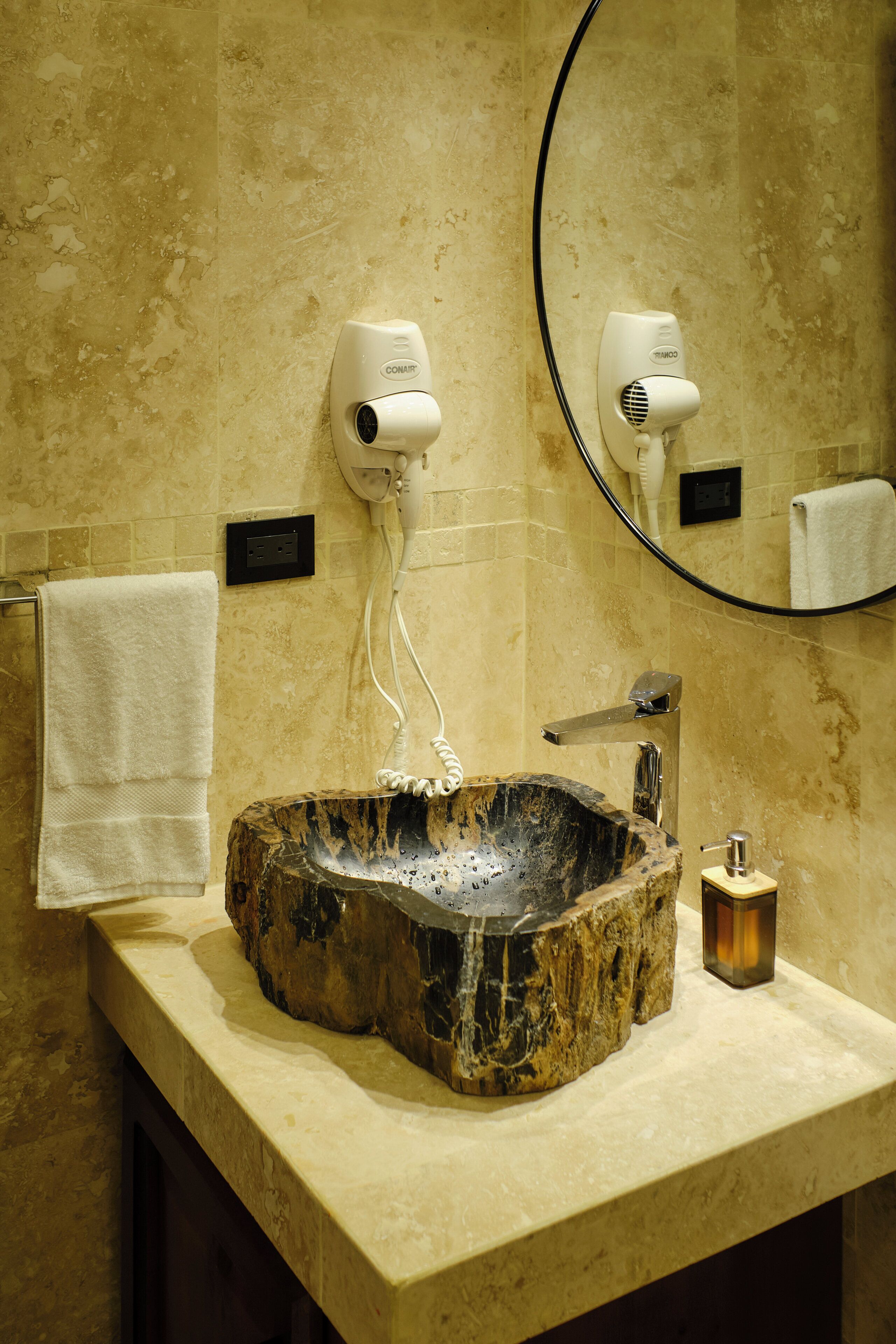 Luxury Villa, Mountain View | Bathroom