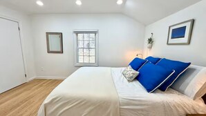 1 bedroom, iron/ironing board, travel cot, free WiFi - Charming cottage in beautiful Redding minutes from Ridgefield, Wilton & Danbury (Redding)