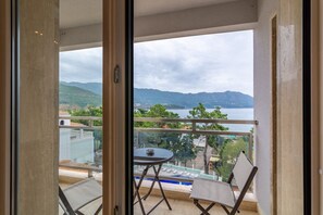 Interior - Luxury Seaview Apartment in Budva Centre – 50m from Beach, Near Old Town (Budva)
