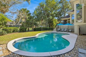 Pool - Luxury Coastal Retreat with Balcony, Pool, Sun Room & Golf Course Views! (Hilton Head Island)