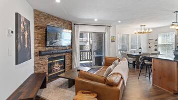 Smart TV, fireplace, video games, table tennis