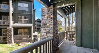 Fox Bay B103 | Lake & Mountain Views + Firepit Near Deer Valley