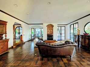 Interior - Spanish Hacienda Retreat With Pool And Guest House (El Cajon)