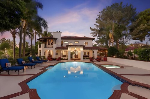 Spanish Hacienda Retreat With Pool And Guest House