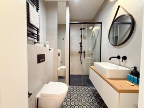 Bathroom - Street Art Loft Apartment (Wrocław)