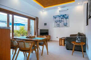 Interior - Alinta Sunset –  Steps From Everything (Sanur)