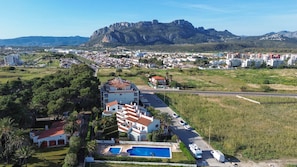 Exterior - Bonita Stay B Palm—Beachfront, Fiber Optic Internet, A/C, BBQ, Pool (Deveses (Partida))