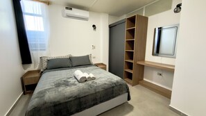 2 bedrooms, iron/ironing board, Internet, bed sheets - Five minutes from the Malecon Santa Cruz - Puerto Ayora. (Puerto Ayora)