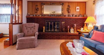 Katahdin Group Hub: 3BR+ ideal for hiking, ATV trips, rafting, biking and more