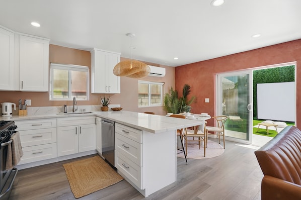 Fridge, microwave, oven, stovetop - Designer South Bay Patio Cinema • Near Beach, SoFi (Hawthorne)