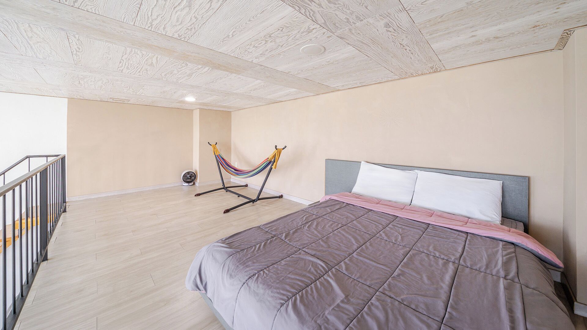Habitación básica, 2 habitaciones (102 (Ocean View, Pet-Friendly)) | 1 dormitorio y wifi gratis