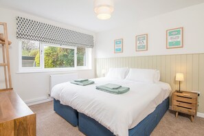 3 bedrooms, iron/ironing board, Internet