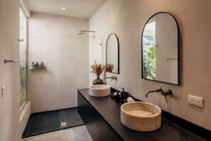 Shower, hair dryer, towels, shampoo - Villa Selva | 4BR Villa w/ Private Pool & Rooftop (Tulum)