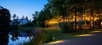 DollyBrook Resort - 9 Cottages - Room for 50 Guests