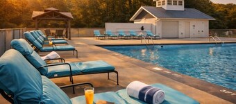 DollyBrook Resort  - 9 Cottages - Room for 50 Guests