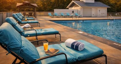 DollyBrook Resort - 9 Cottages - Room for 50 Guests