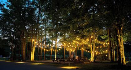 DollyBrook Resort - 9 Cottages - Room for 50 Guests