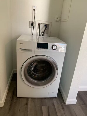 Interior - Terrific 4-bedroom apartment with AC in vibrant Austin (Austin)