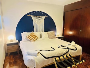 4 Schlafzimmer, Bügeleisen/Bügelbrett, Reisekinderbett, WLAN