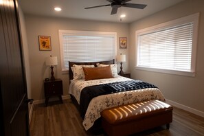 4 bedrooms, iron/ironing board, internet, bed sheets - Boerne Birdie Ranch - Golf Simulator Inside (Boerne)