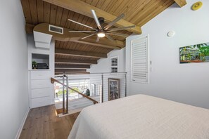 2 bedrooms, WiFi, bed sheets - Direct Ocean-Front Luxury Town-home - Unobstructed Views (Melbourne Beach)