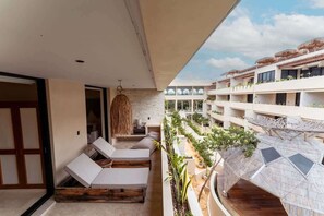 Property grounds - Deja Vu - 2BR Luxury Apartment with Private Pool (Tulum)