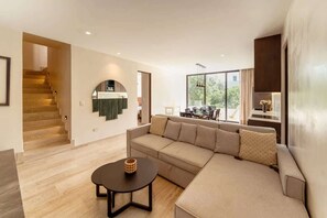 TV - Sleek Penthouse Escape with Rooftop Pool (Tulum)