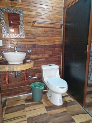 Cabana básico, vista para o jardim | Banheiro