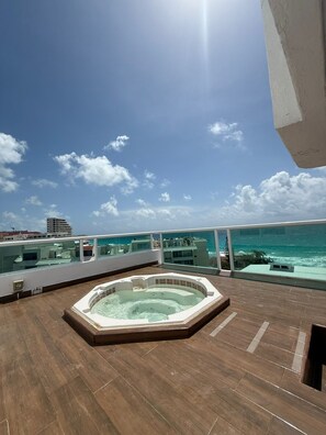 Terrace/patio - Luxury beachfront ph (Cancún)