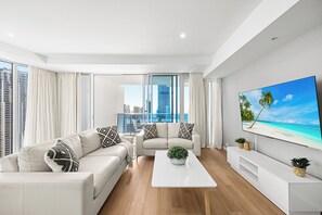 TV - H Residences Ocean & River Views (Surfers Paradise)