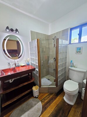 Bathroom - Sand and Sol Rental in beautiful Hopkins, Belize with Pool, AC, WIFI and views. (Hopkins)