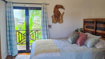 1 bedroom, WiFi (free), bed sheets