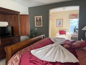 5 bedrooms, WiFi, bed sheets - Magical Disney Retreat w/Private Heated Pool/Hot Tub - Spacious 5-bedroom (Kissimmee)