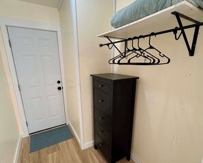Interior - Newly Renovated Cottage - Photos Coming Soon! (Enumclaw)
