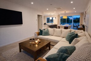 Living area - Lake Maraetai Escape with hot tub and outdoor living (Mangakino)