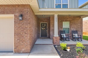 Exterior - Private Pool Oasis • Minutes to Navarre Beach (Navarre)