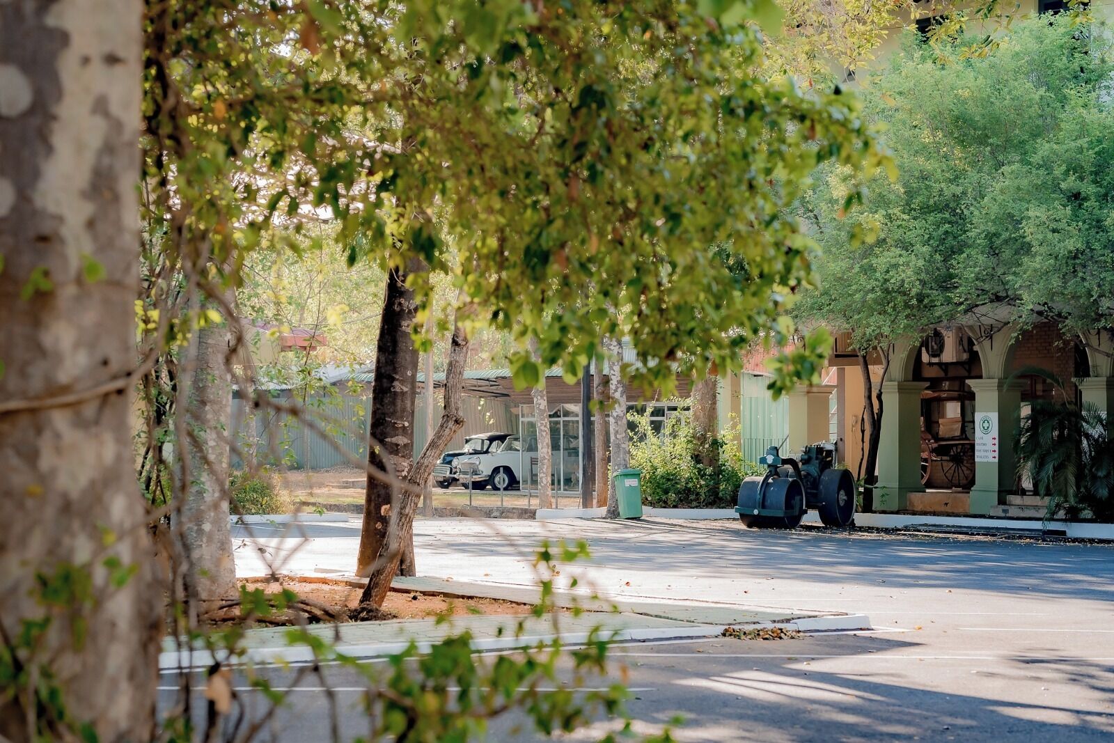 المنطقة المحيطة بالمنشأة