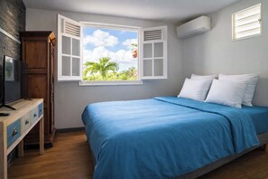 3 bedrooms, iron/ironing board, WiFi, bed sheets - Villa tropicale standing, Piscine&spa, Sainte anne (Sainte-Anne)