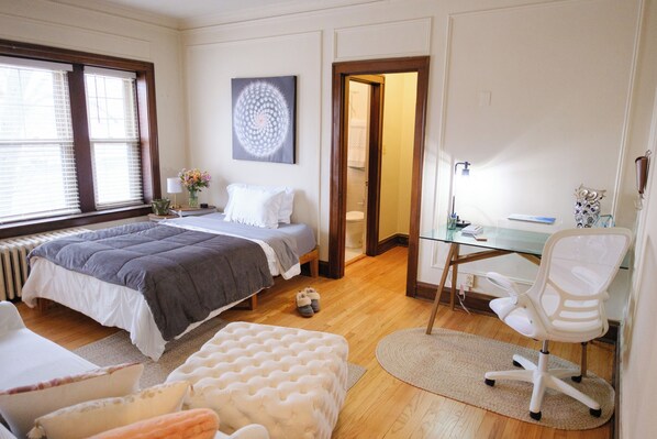 1 bedroom, iron/ironing board, Internet, bed sheets