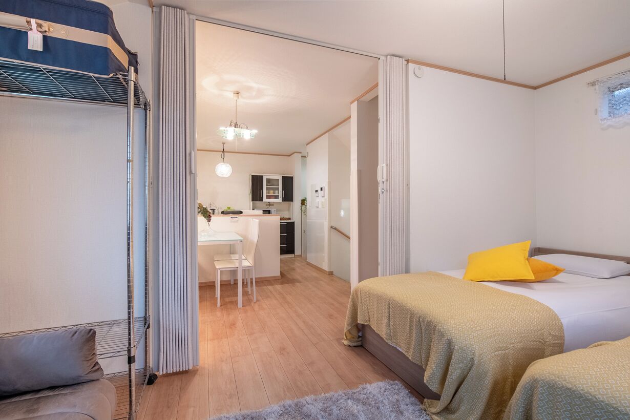 Comfort House, 4 Bedrooms, Non Smoking, Balcony | Desk, laptop workspace, blackout drapes, iron/ironing board