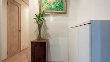 Comfort House, 5 Bedrooms, Non Smoking, Balcony | Interior