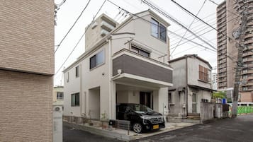Comfort House, 5 Bedrooms, Non Smoking, Balcony | Exterior