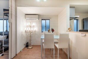 Comfort House, 5 Bedrooms, Non Smoking, Balcony | Dining - 4min to Station 3LDK Takadanobaba (Shinjuku-ku)