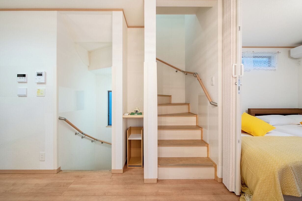 Comfort House, 4 Bedrooms, Non Smoking, Balcony | Desk, laptop workspace, blackout drapes, iron/ironing board