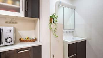 Comfort House, 4 Bedrooms, Non Smoking, Balcony | Interior