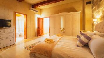 5 bedrooms